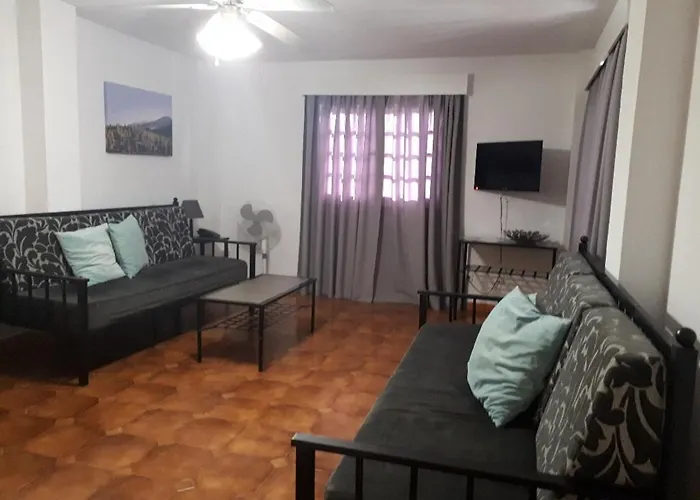 Pueblo Torviscas 阿德耶