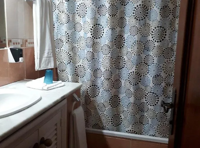 Pueblo Torviscas أذيخي