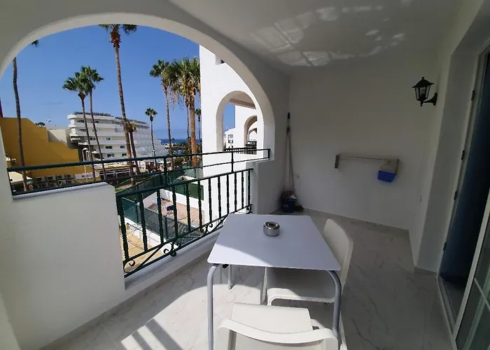 Pueblo Torviscas 3* Адехе