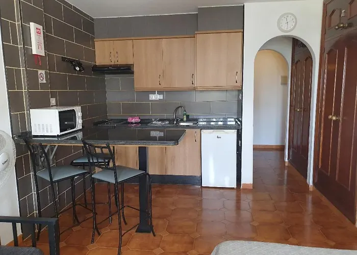 Отель Pueblo Torviscas 3*