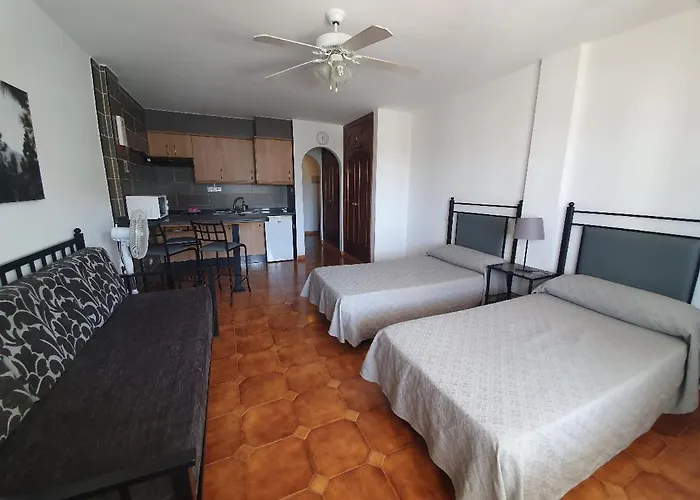 Pueblo Torviscas Адехе